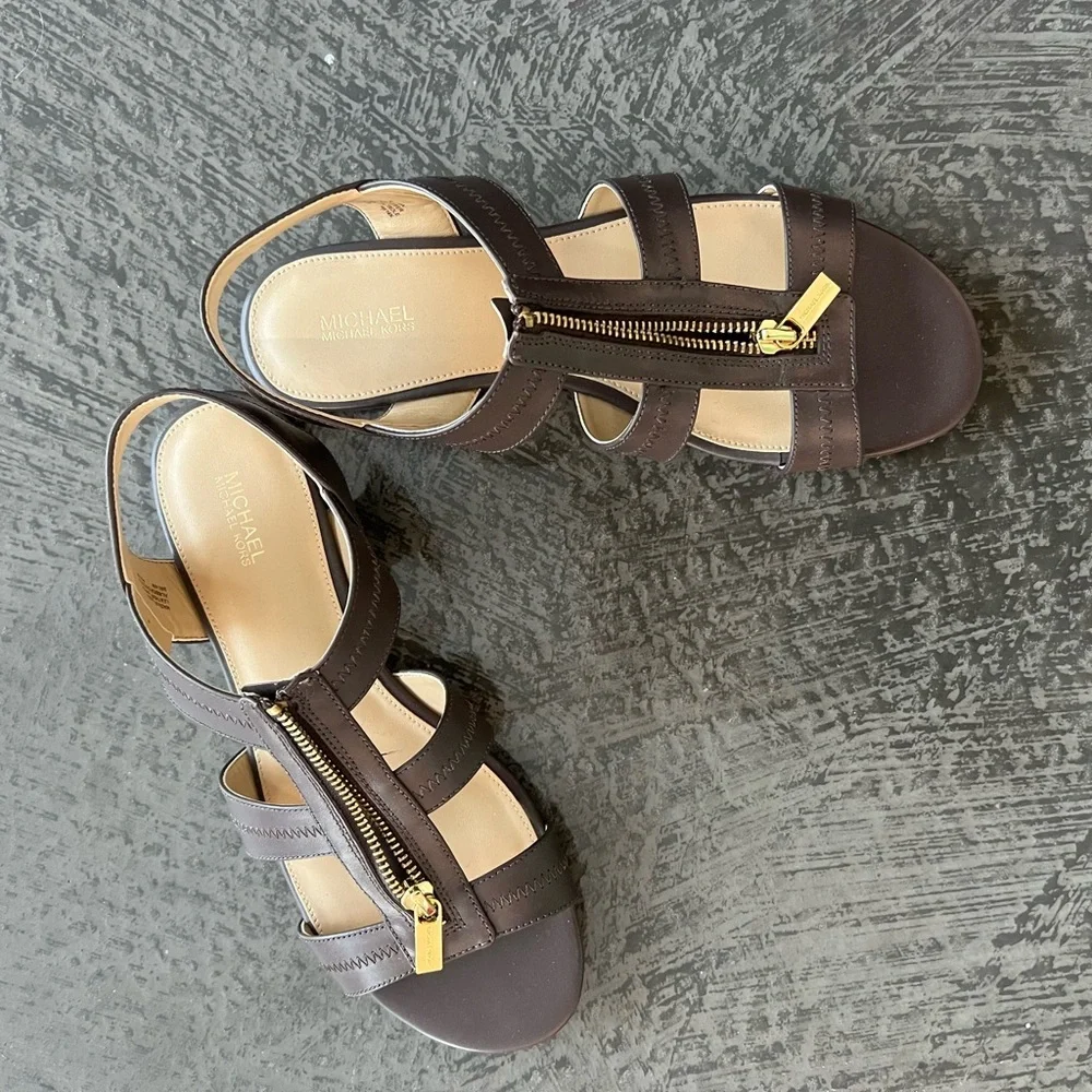 Michael Michael Kors Berkeley Zip Front Flat Sandals in Java dark brown, Size 9 - Picture 1 of 5